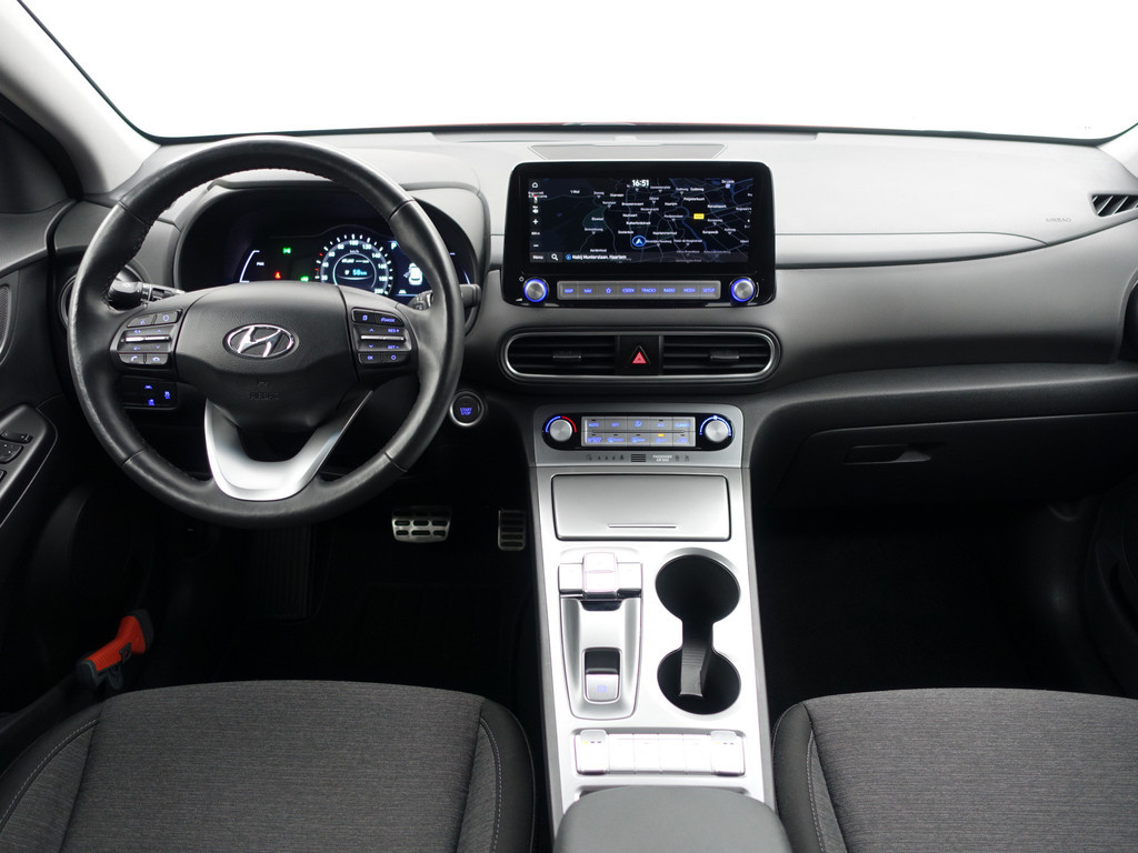 
								Hyundai Kona EV Comfort 39 kWh Aut- Stuur/Stoelverwarming, CarPlay, Led, Lane assist, Dynamic Select, Park assist vol									