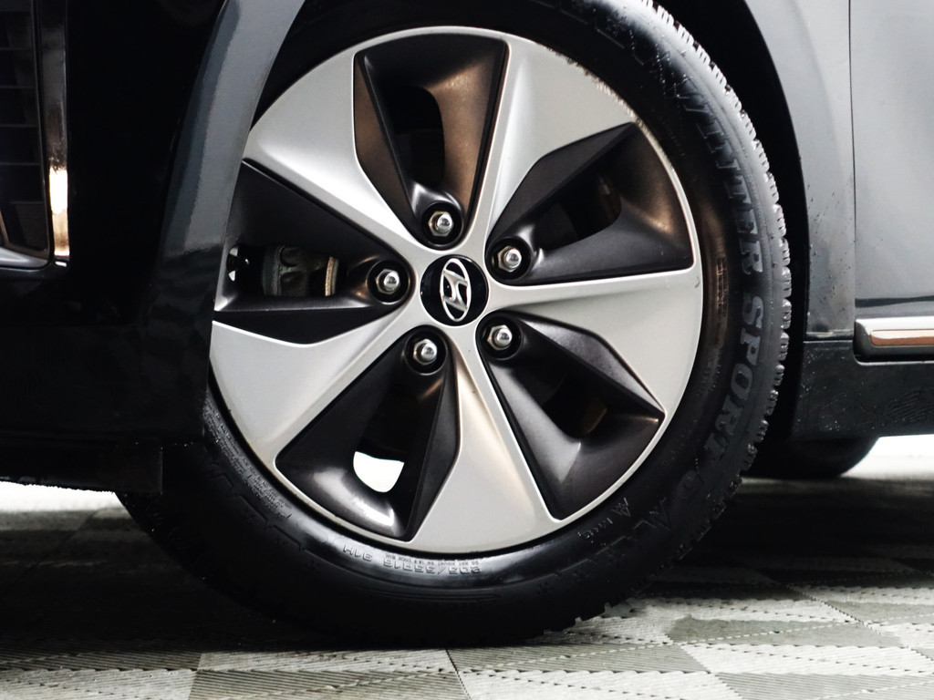 
Hyundai IONIQ Premium+ EV Aut- Schuifdak, Stoelventilatie, Stuur/Stoelverwarming, Infinity Audio, Lane Assist, Memory vol									