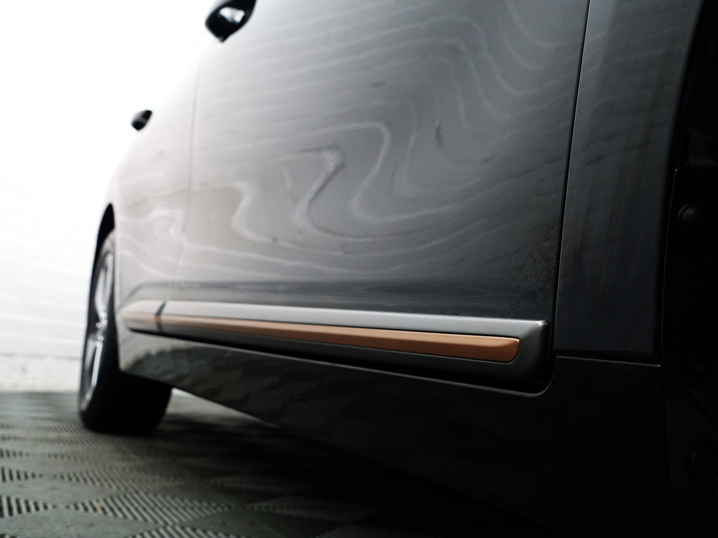 
Hyundai IONIQ Premium+ EV Aut- Schuifdak, Stoelventilatie, Stuur/Stoelverwarming, Infinity Audio, Lane Assist, Memory vol									