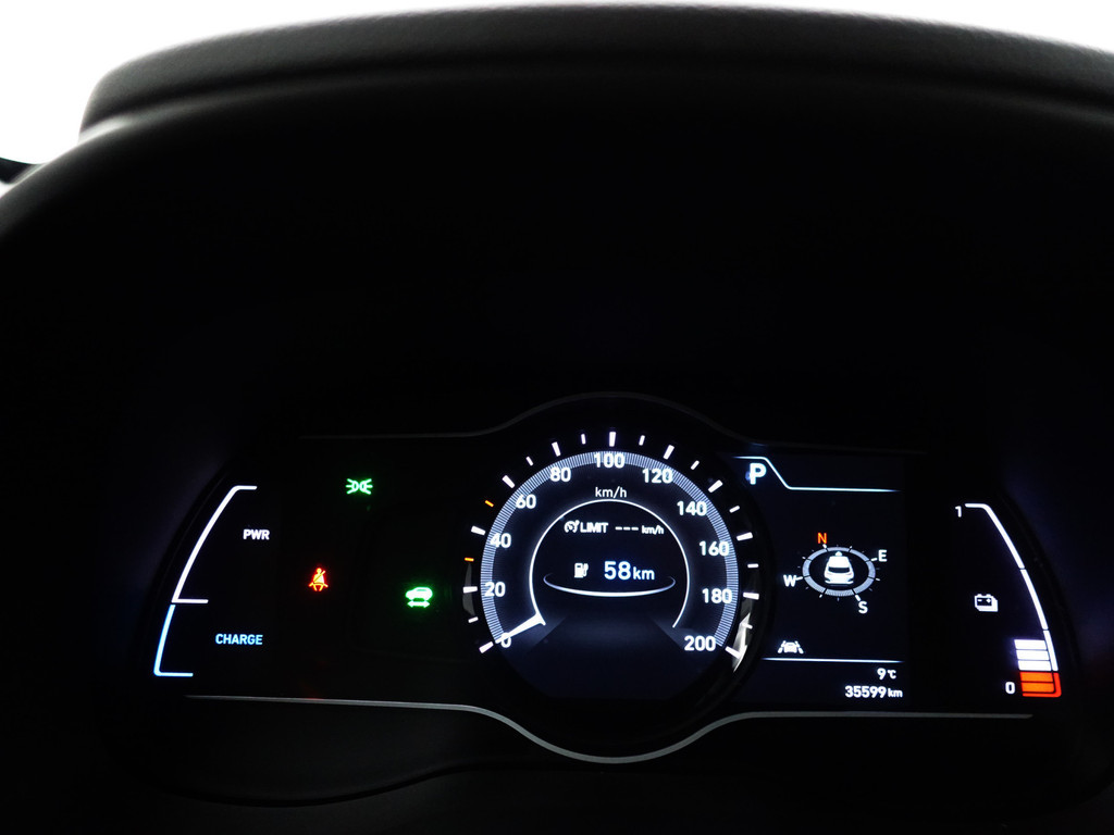 
								Hyundai Kona EV Comfort 39 kWh Aut- Stuur/Stoelverwarming, CarPlay, Led, Lane assist, Dynamic Select, Park assist vol									