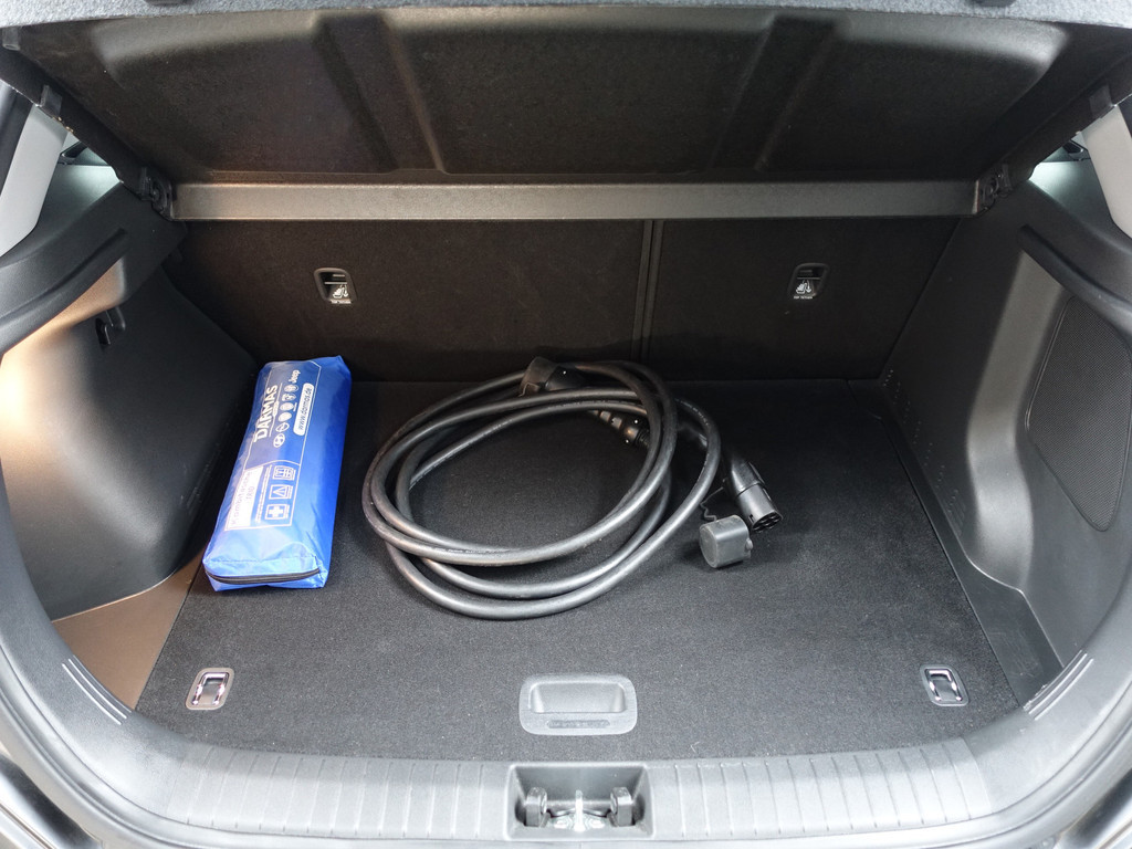 
								Hyundai Kona EV Comfort 39 kWh Aut- Stuur/Stoelverwarming, CarPlay, Led, Lane assist, Dynamic Select, Park assist vol									