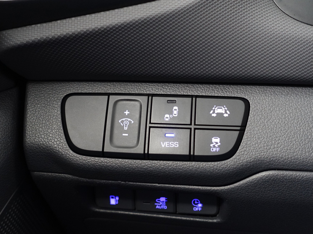
Hyundai IONIQ Premium+ EV Aut- Schuifdak, Stoelventilatie, Stuur/Stoelverwarming, Infinity Audio, Lane Assist, Memory vol									