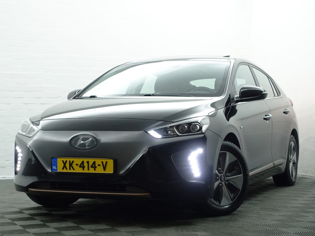 
Hyundai IONIQ Premium+ EV Aut- Schuifdak, Stoelventilatie, Stuur/Stoelverwarming, Infinity Audio, Lane Assist, Memory vol									