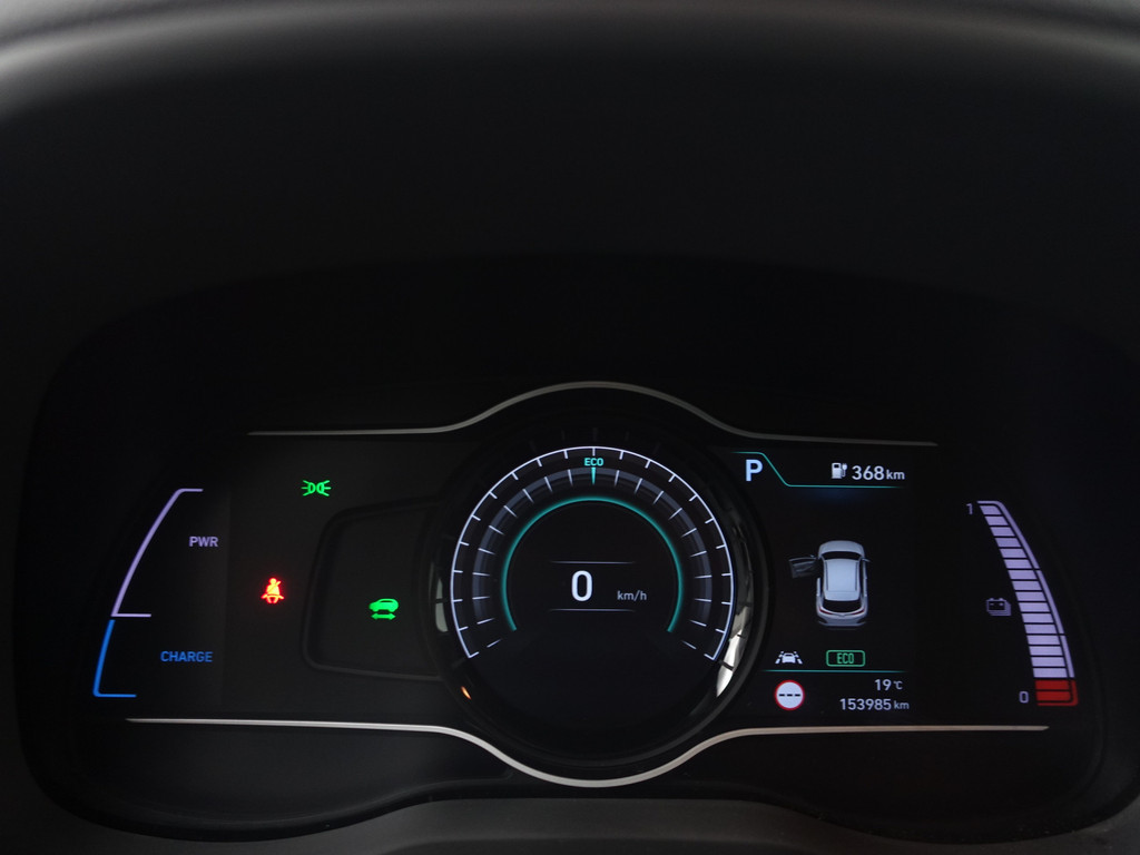 
Hyundai Kona EV Premium+ 64 kWh- Stuur/Stoelverwarming, Stoelventilatie, Xenon Led, Camera, Krell Audio, Park Assist vol									