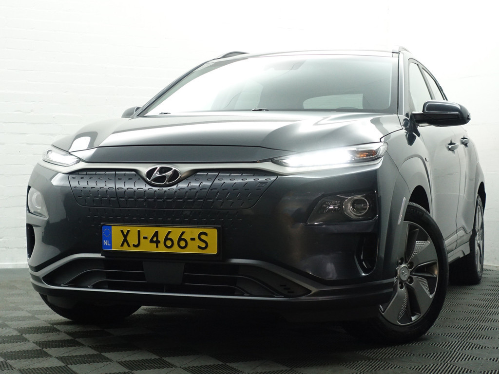 
Hyundai Kona EV Premium+ 64 kWh- Stuur/Stoelverwarming, Stoelventilatie, Xenon Led, Camera, Krell Audio, Park Assist vol									