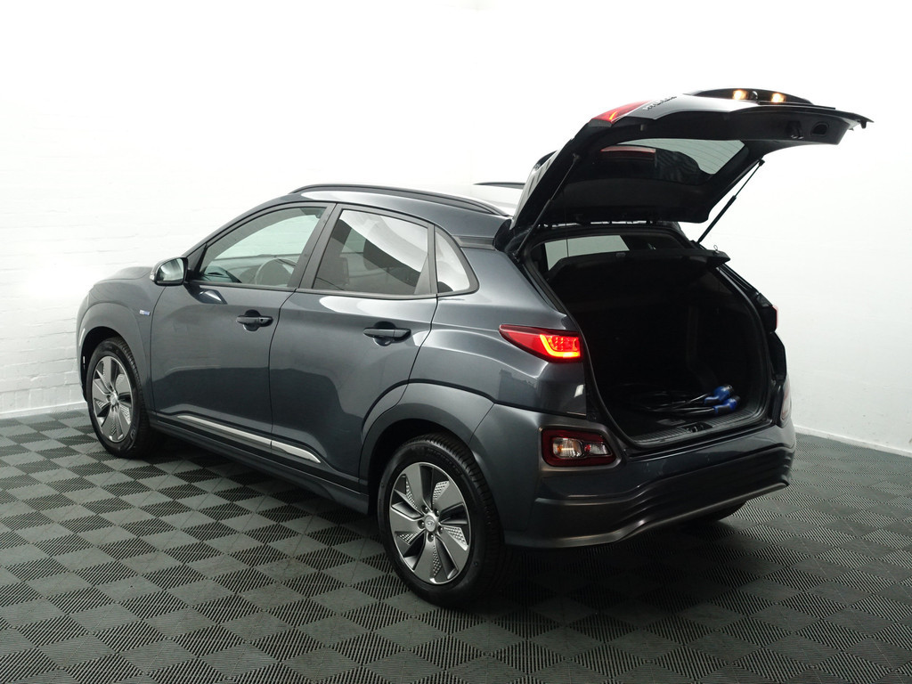 
Hyundai Kona EV Premium+ 64 kWh- Stuur/Stoelverwarming, Stoelventilatie, Xenon Led, Camera, Krell Audio, Park Assist vol									