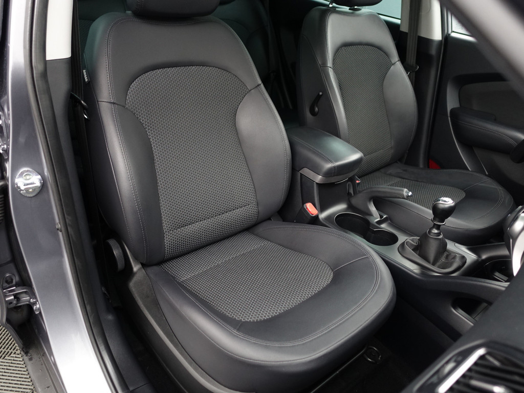 
Hyundai ix35 1.6i GDI Style- NAP 128dkm, Panoramadak, Trekhaak, Leder Interieur, Clima, Cruise, Park Assist vol									