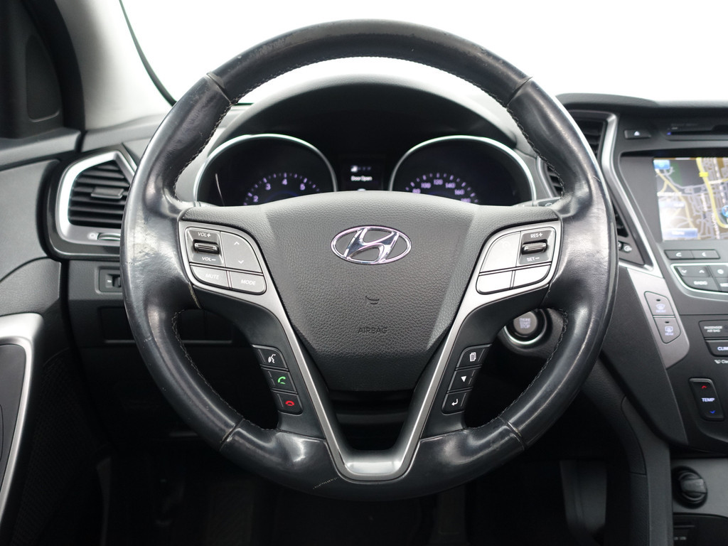 
Hyundai Santa Fe 2.4i GDI i-Catcher- Panodak, Xenon Led, Camera, Park Assist, Memory, Stoelverwarming vol									