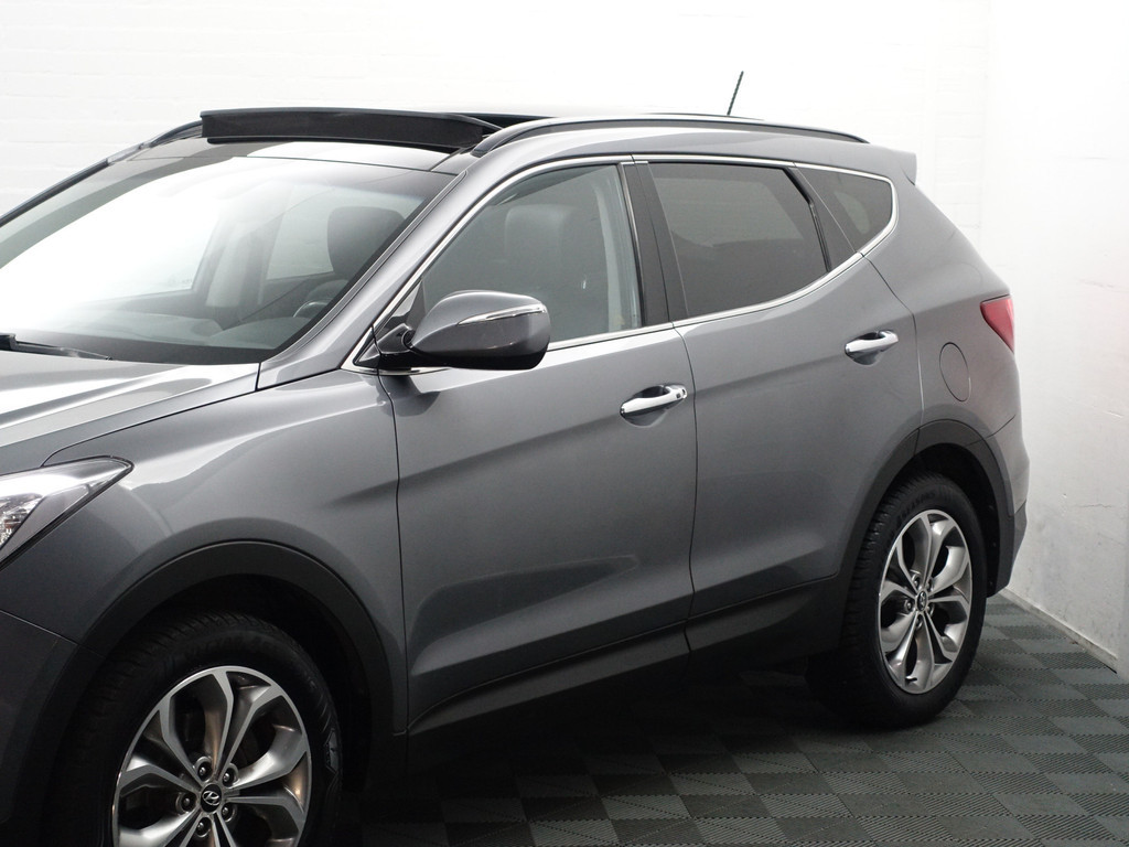 
Hyundai Santa Fe 2.4i GDI i-Catcher- Panodak, Xenon Led, Camera, Park Assist, Memory, Stoelverwarming vol									