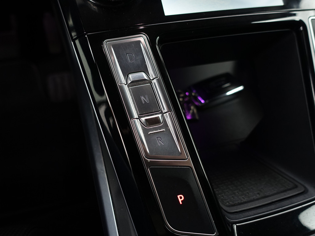 
								Jaguar I-PACE EV400 First Edition- Head Up, Memory, 360 Camera, Geventileerde Stoelen, Meridian, Alcantara Hemel, Panodak vol									