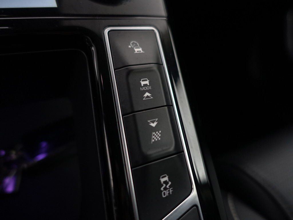 
								Jaguar I-PACE EV400 First Edition- Head Up, Memory, 360 Camera, Geventileerde Stoelen, Meridian, Alcantara Hemel, Panodak vol									