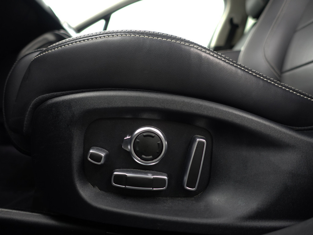 
								Jaguar I-PACE EV400 First Edition- Head Up, Memory, 360 Camera, Geventileerde Stoelen, Meridian, Alcantara Hemel, Panodak vol									