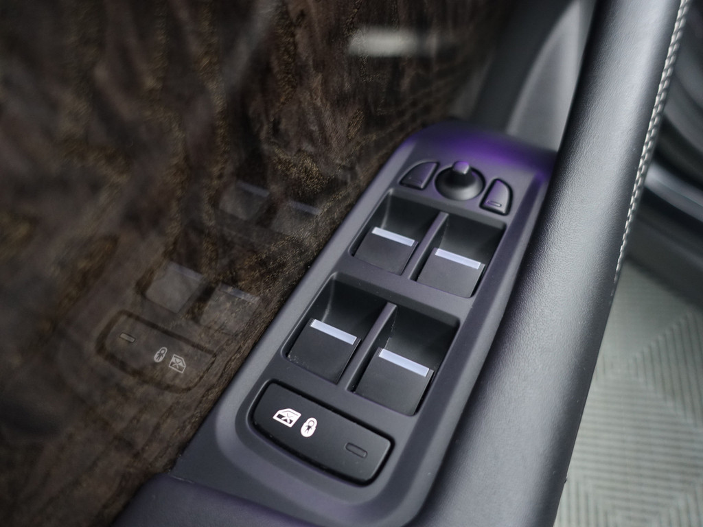
								Jaguar I-PACE EV400 First Edition- Head Up, Memory, 360 Camera, Geventileerde Stoelen, Meridian, Alcantara Hemel, Panodak vol									