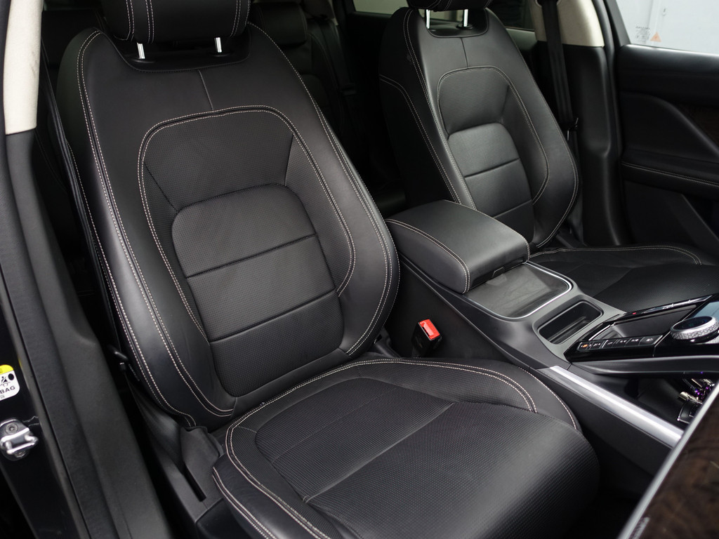 
								Jaguar I-PACE EV400 First Edition- Head Up, Memory, 360 Camera, Geventileerde Stoelen, Meridian, Alcantara Hemel, Panodak vol									