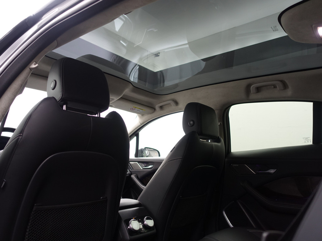 
								Jaguar I-PACE EV400 First Edition- Head Up, Memory, 360 Camera, Geventileerde Stoelen, Meridian, Alcantara Hemel, Panodak vol									