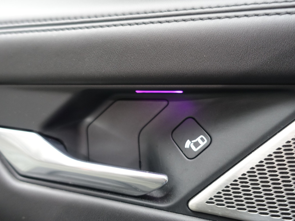 
								Jaguar I-PACE EV400 First Edition- Head Up, Memory, 360 Camera, Geventileerde Stoelen, Meridian, Alcantara Hemel, Panodak vol									