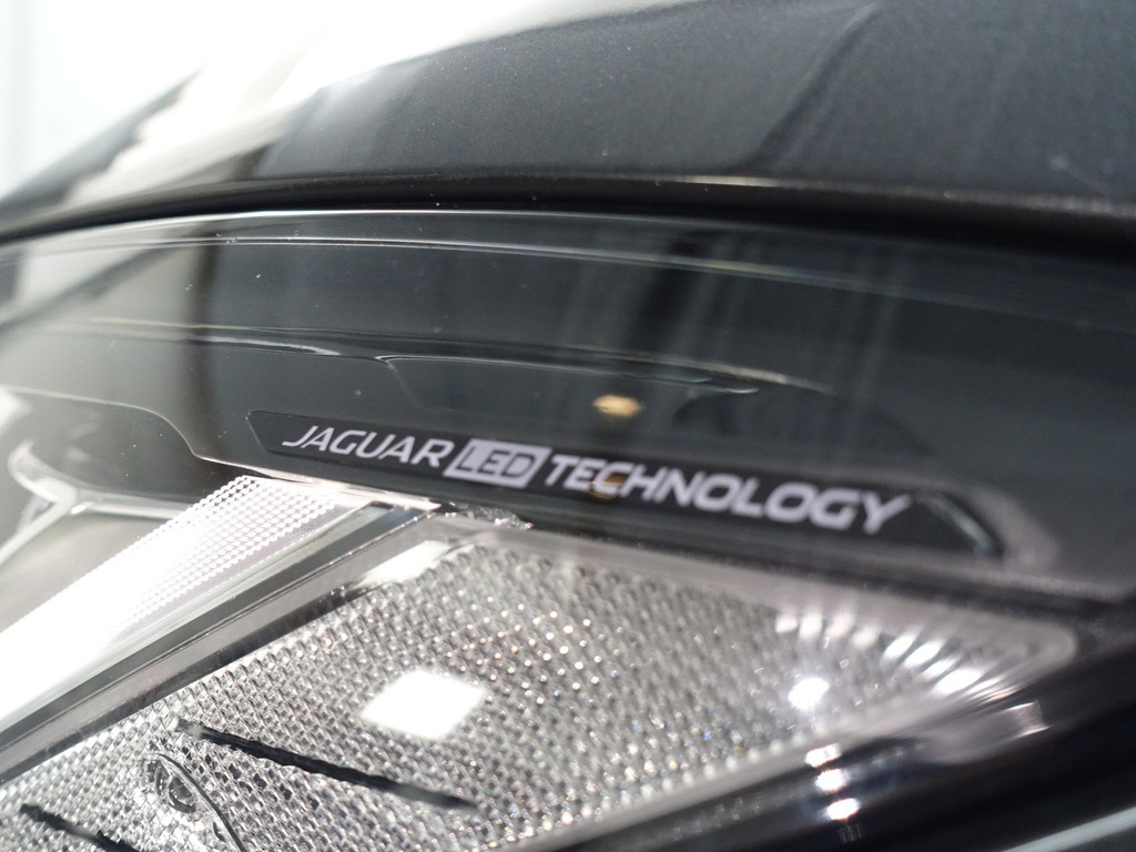 
								Jaguar I-PACE EV400 First Edition- Head Up, Memory, 360 Camera, Geventileerde Stoelen, Meridian, Alcantara Hemel, Panodak vol									