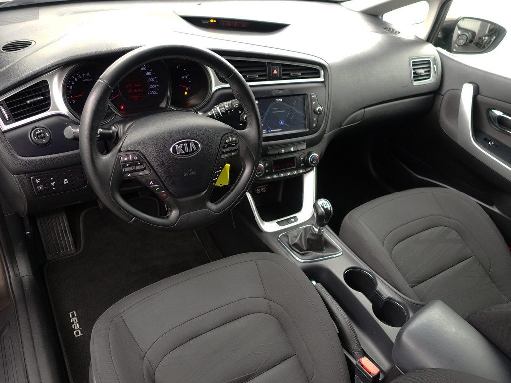 
								Kia cee’d Sportswagon 1.0 T-GDi Design Edition- Carplay, Camera, Led, Park Assist, Cruise, Clima, Trekhaak vol									