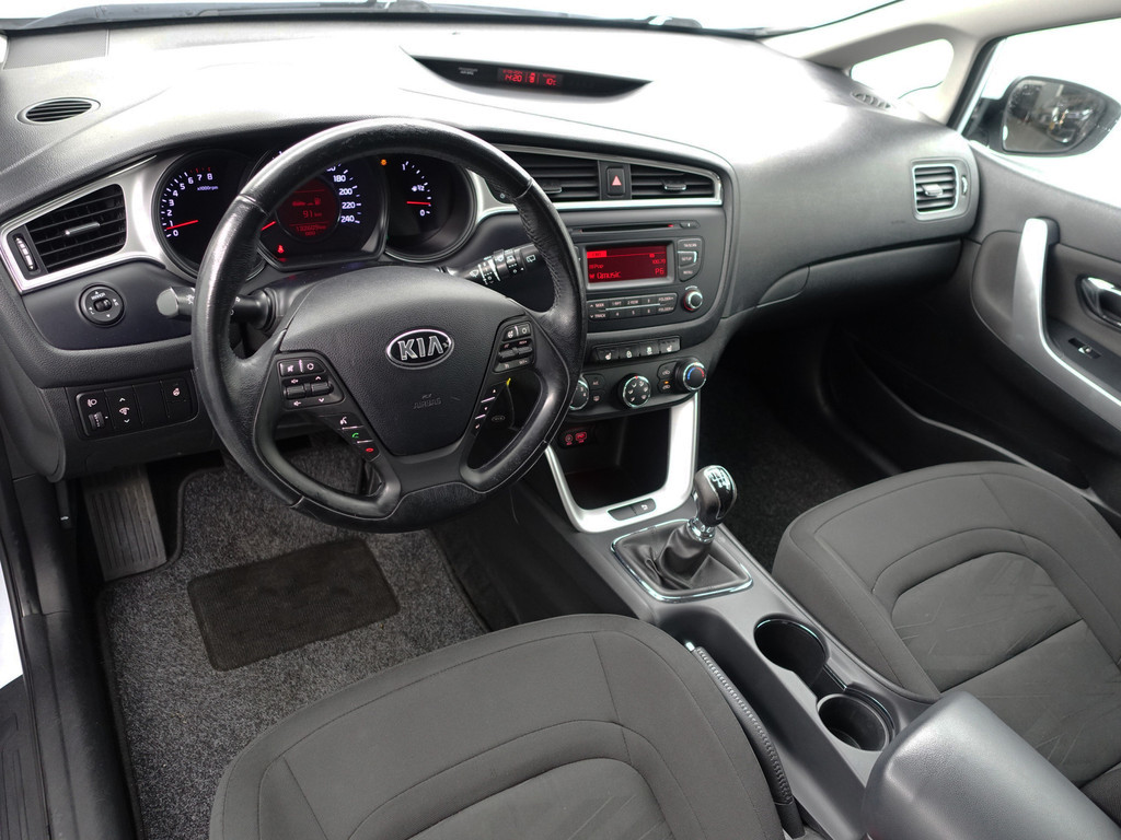 
								Kia Ceed 1.4 T- GDI Dynamic- Stuur/Stoelverwarming, Xenon Led, Park Assist, Clima, Cruise, Trekhaak vol									