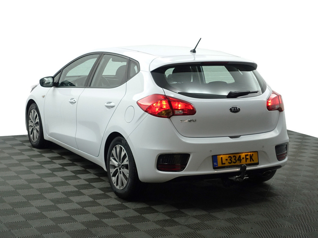
								Kia Ceed 1.4 T- GDI Dynamic- Stuur/Stoelverwarming, Xenon Led, Park Assist, Clima, Cruise, Trekhaak vol									