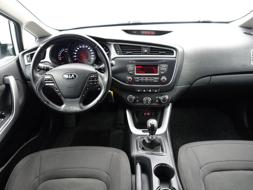 
								Kia Ceed 1.4 T- GDI Dynamic- Stuur/Stoelverwarming, Xenon Led, Park Assist, Clima, Cruise, Trekhaak vol									