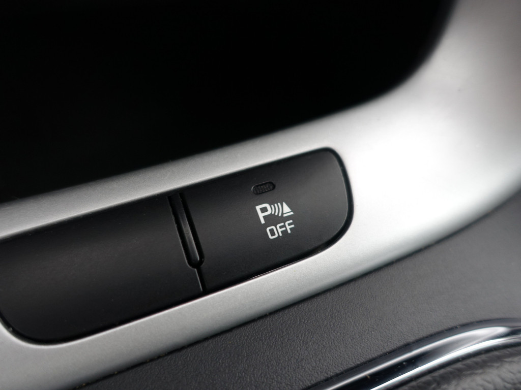 
								Kia Ceed 1.4 T- GDI Dynamic- Stuur/Stoelverwarming, Xenon Led, Park Assist, Clima, Cruise, Trekhaak vol									