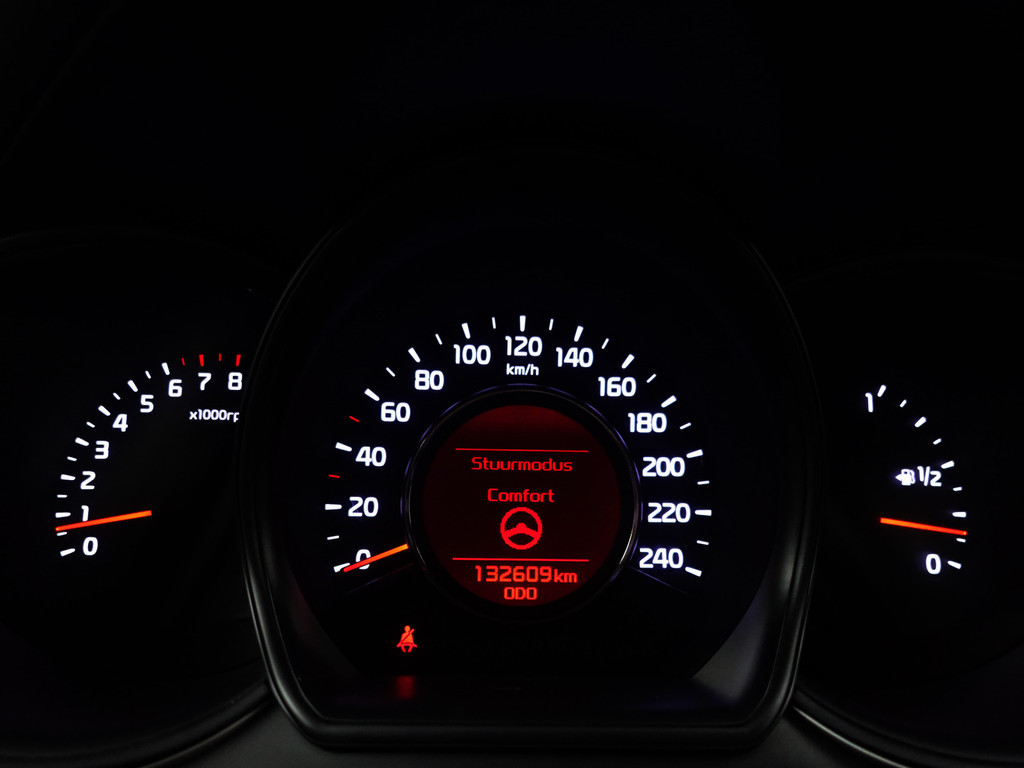 
								Kia Ceed 1.4 T- GDI Dynamic- Stuur/Stoelverwarming, Xenon Led, Park Assist, Clima, Cruise, Trekhaak vol									