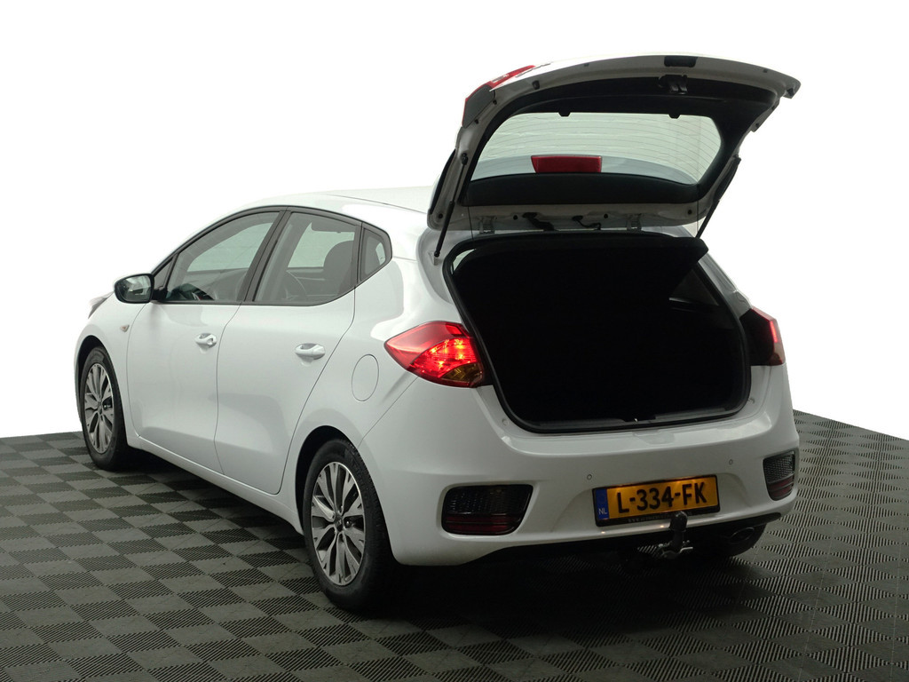 
								Kia Ceed 1.4 T- GDI Dynamic- Stuur/Stoelverwarming, Xenon Led, Park Assist, Clima, Cruise, Trekhaak vol									