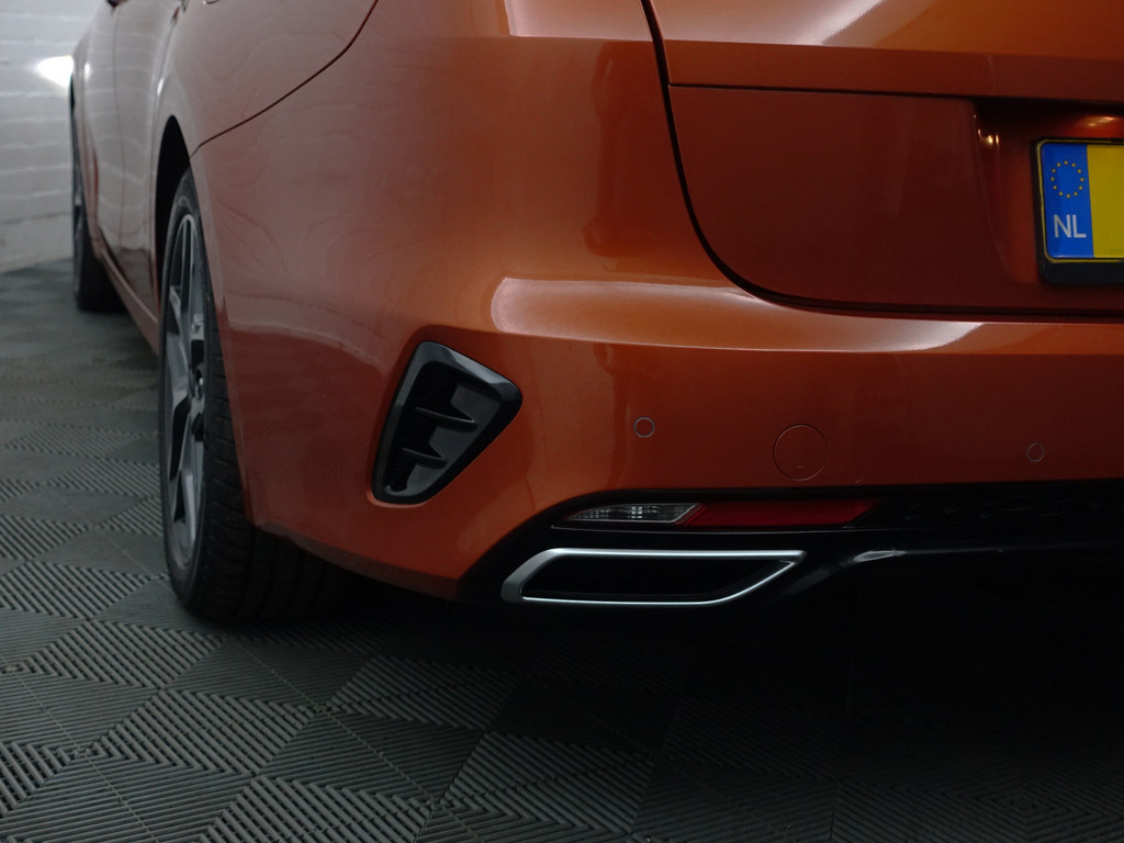 
Kia Ceed Sportswagon 1.4 T-GDi GT-Line Aut- Panoramadak, Stuur/Stoelverwarming, Carplay, Keyless, Ada Cruise, Dynamic Select vol									