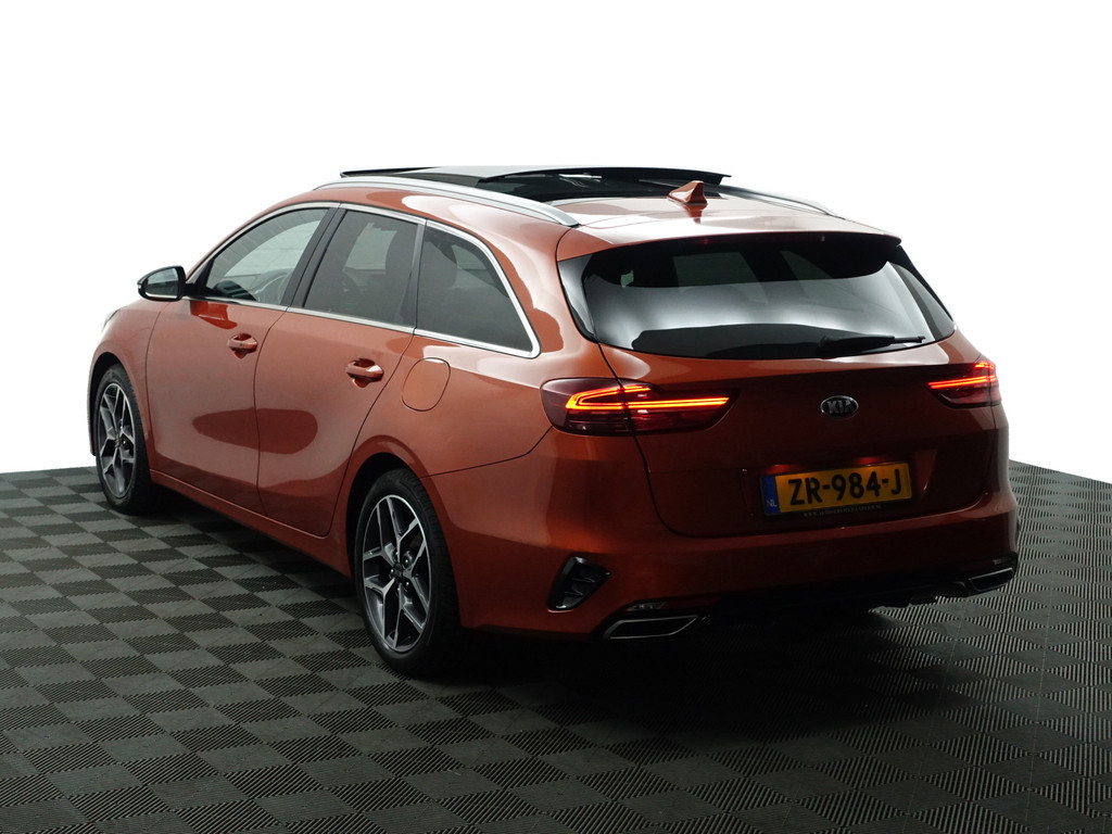 
Kia Ceed Sportswagon 1.4 T-GDi GT-Line Aut- Panoramadak, Stuur/Stoelverwarming, Carplay, Keyless, Ada Cruise, Dynamic Select vol									