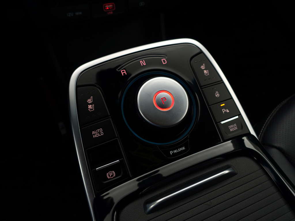 
Kia e-Niro ExecutiveLine 64 kWh Aut- Stoelventilatie, JBL Audio, Memory, Stuur/Stoelverwarming, Ada Cruise, Carplay vol									