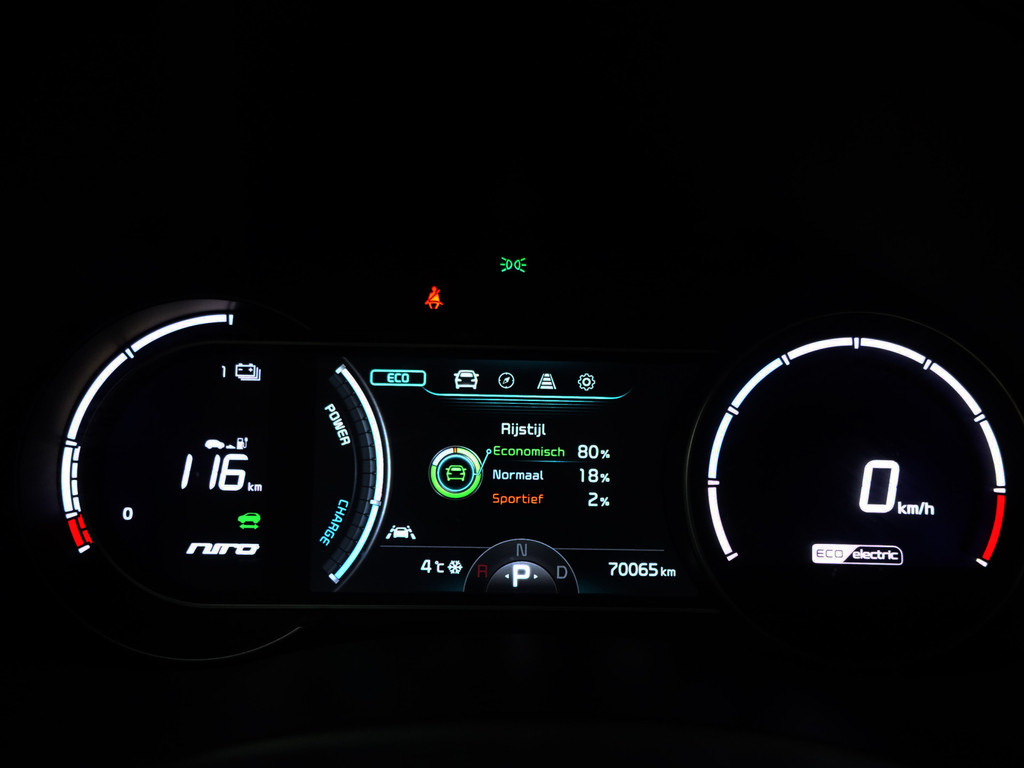 
Kia e-Niro ExecutiveLine 64 kWh Aut- Stoelventilatie, JBL Audio, Memory, Stuur/Stoelverwarming, Ada Cruise, Carplay vol									