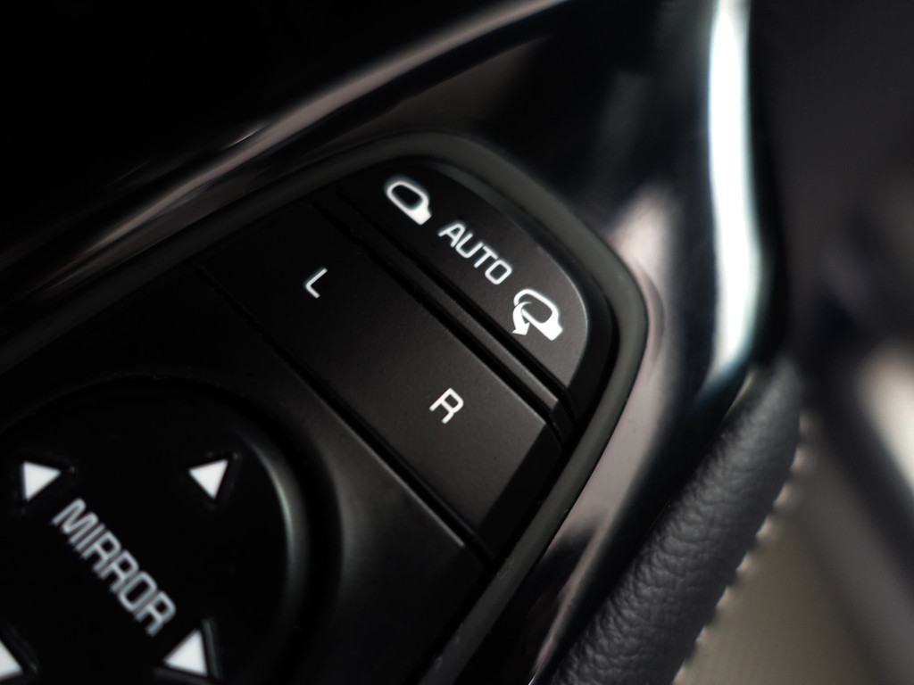 
Kia e-Niro ExecutiveLine 64 kWh Aut- Stoelventilatie, JBL Audio, Memory, Stuur/Stoelverwarming, Ada Cruise, Carplay vol									