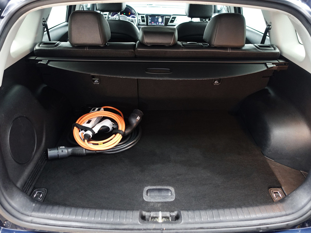 
Kia e-Niro ExecutiveLine 64 kWh Aut- Stoelventilatie, JBL Audio, Memory, Stuur/Stoelverwarming, Ada Cruise, Carplay vol									