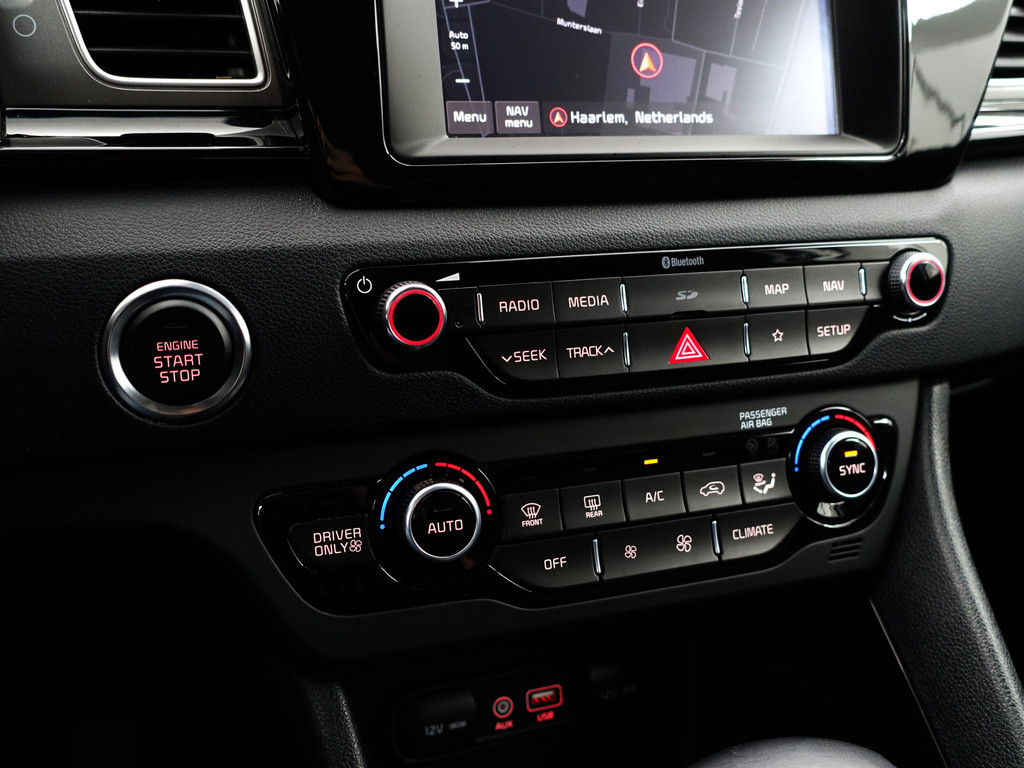 
Kia Niro 1.6 GDi Hybrid DynamicPlusLine Aut- Stuur/Stoelverwarming, CarPlay, Xenon Led, Camera, Ada Cruise, Xenon Led vol									