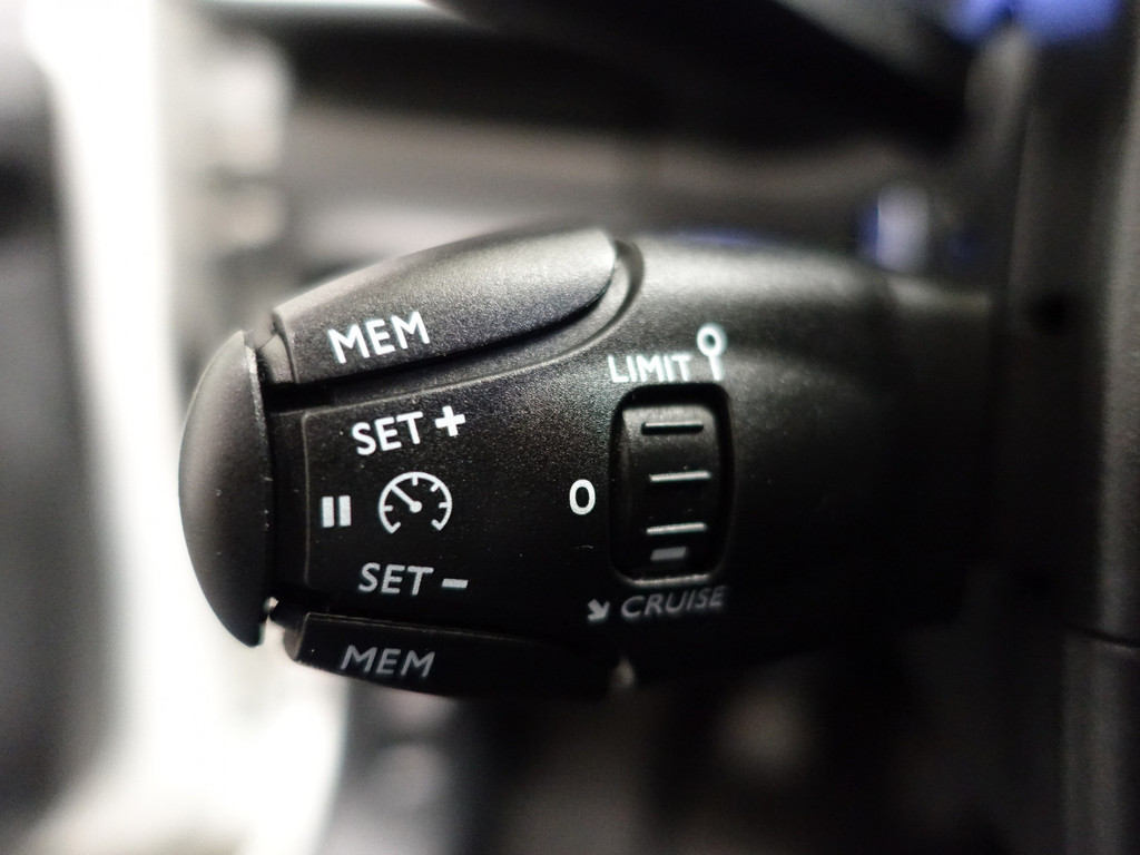 
Citroën C3 1.2 PureTech Feel Edition Navigatie, Lane Assist, Park Assist, Led, Cruise vol									