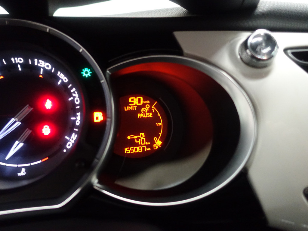 
Citroën DS3 1.6 e-HDi So Chic- Two Tone, Hifi Sound System, Park Assist, Clima, Cruise, Sport Interieur vol									