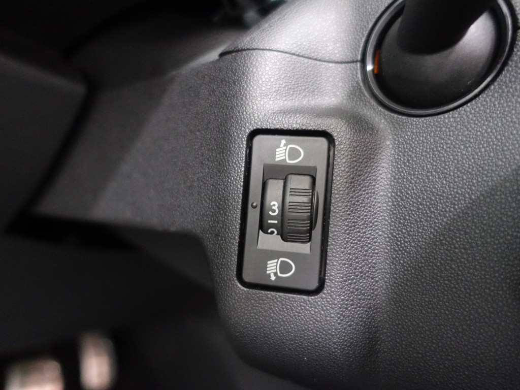 
Citroën DS3 1.6 e-HDi So Chic- Two Tone, Hifi Sound System, Park Assist, Clima, Cruise, Sport Interieur vol									