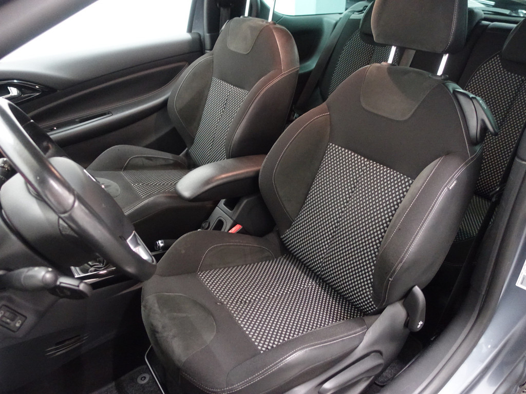 
Citroën DS3 1.6 e-HDi So Chic- Two Tone, Hifi Sound System, Park Assist, Clima, Cruise, Sport Interieur vol									