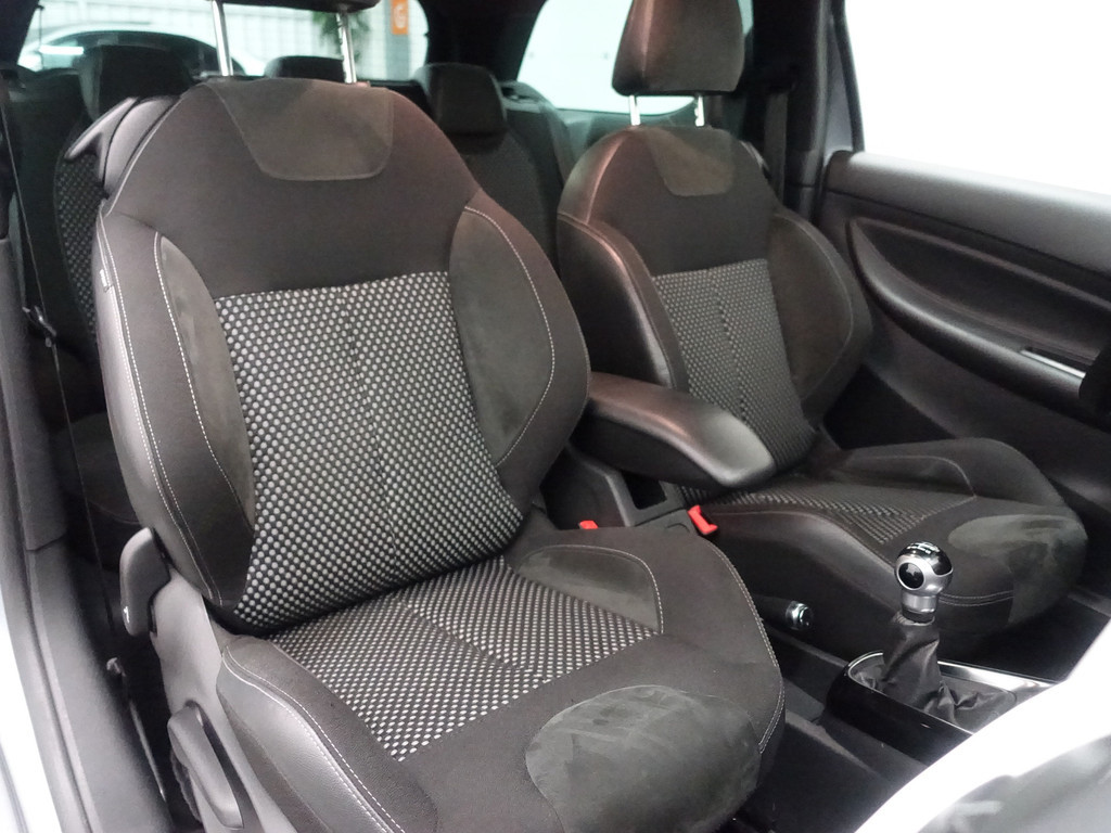 
Citroën DS3 1.6 e-HDi So Chic- Two Tone, Hifi Sound System, Park Assist, Clima, Cruise, Sport Interieur vol									