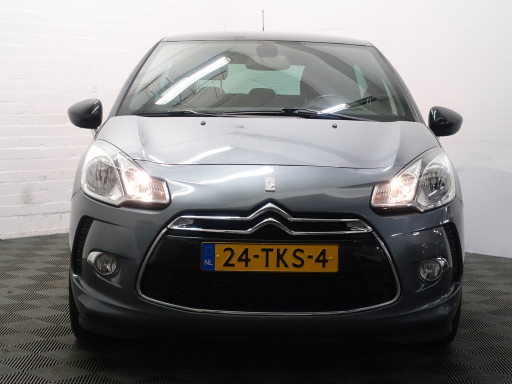 
Citroën DS3 1.6 e-HDi So Chic- Two Tone, Hifi Sound System, Park Assist, Clima, Cruise, Sport Interieur vol									