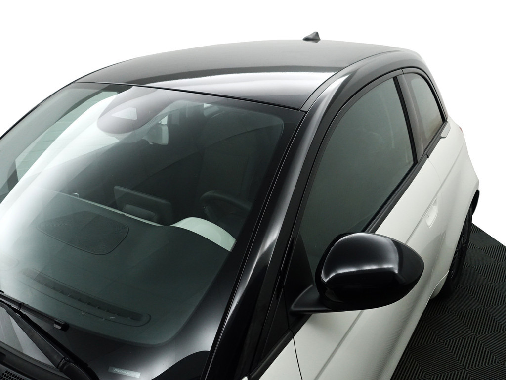 
Fiat 500 Icon 42 kWh Aut- Two Tone, Led, Carplay, Virtual Cockpit, Dynamic Select vol									