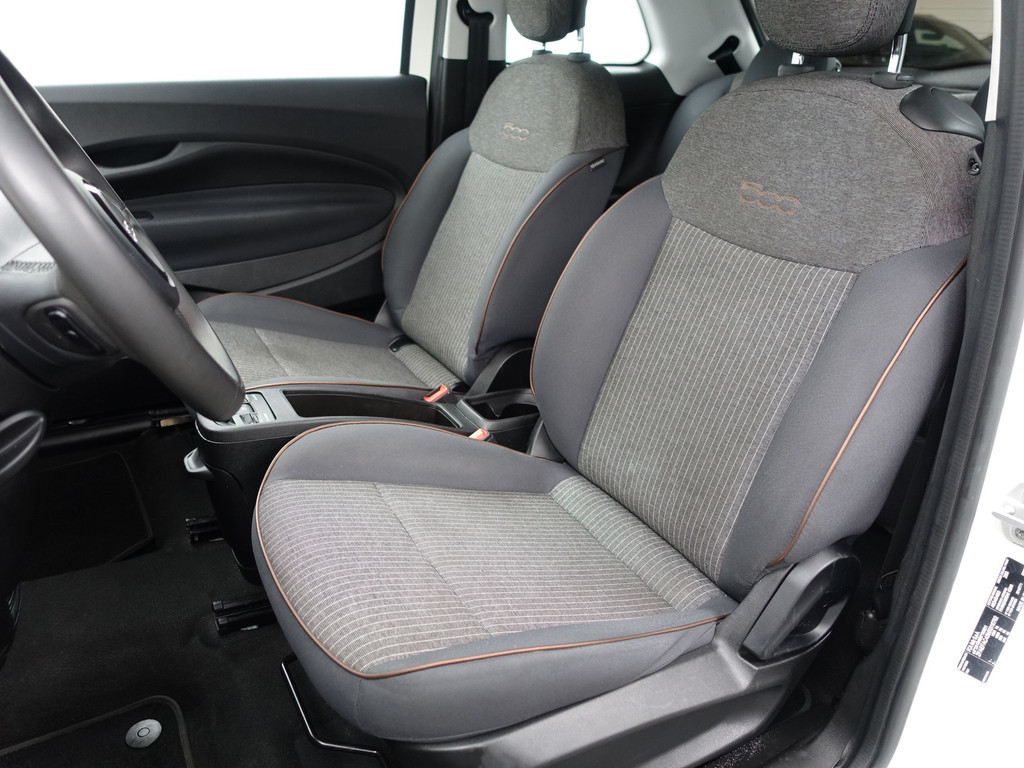 
Fiat 500 Icon 42 kWh Aut- Two Tone, Led, Carplay, Virtual Cockpit, Dynamic Select vol									