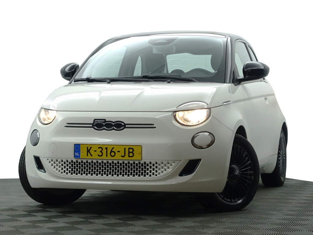 
Fiat 500 Icon 42 kWh Aut- Two Tone, Led, Carplay, Virtual Cockpit, Dynamic Select vol									