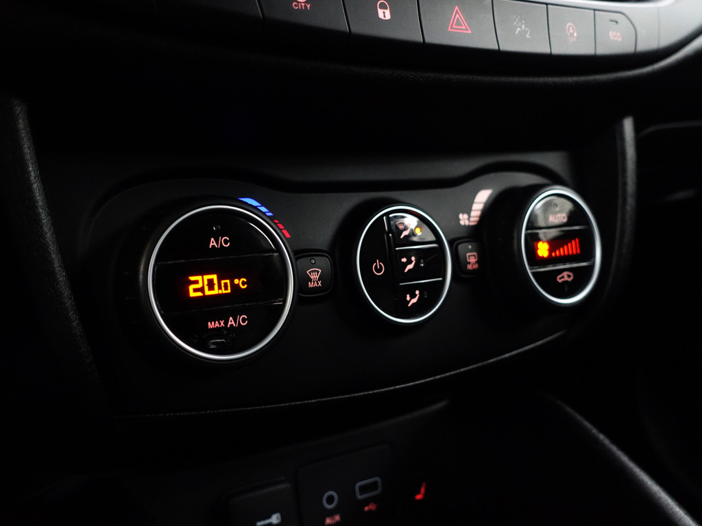 
Fiat Tipo Stationwagon 1.6 MultiJet 16v Business Lusso Aut- Leder Interieur, Ada Cruise, Camera, Park Assist, Stoelverwarming, Xenon Led vol									