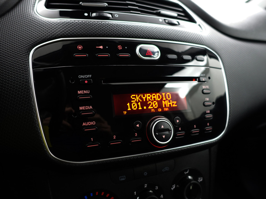 
Fiat Punto Evo 1.3 M-Jet Edizione Cool- Navi, Clima, Stoelcomfort, Mf Stuur vol									