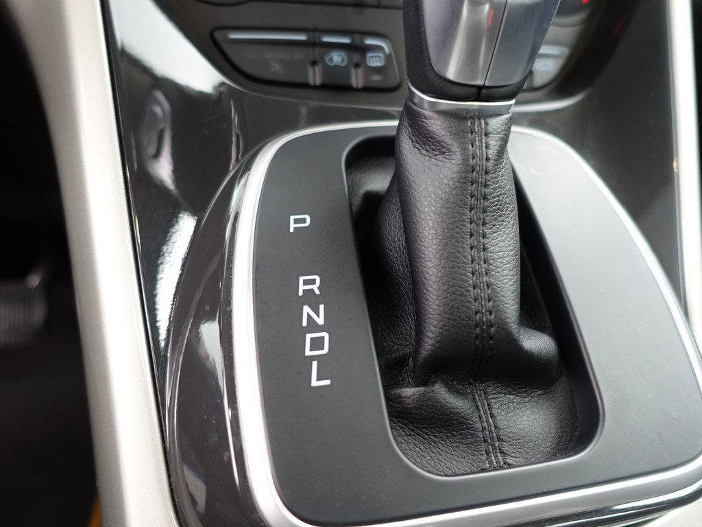 
Ford C-MAX 2.0 Plug-in Hybrid Titanium Plus Aut- Panodak, Camera, Elektrische Leder Interieur, Sync Audio vol									