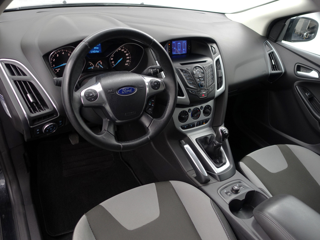 
								Ford Focus 1.0 EcoBoost Lease Titanium- Stoelverwarming, Park Assist, Clima, Sport Interieur, Park Pilot vol									
