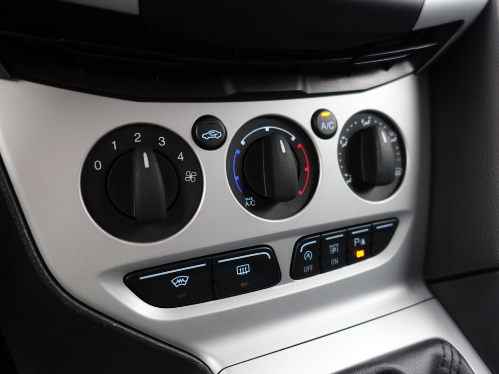 
								Ford Focus 1.0 EcoBoost Lease Titanium- Stoelverwarming, Park Assist, Clima, Sport Interieur, Park Pilot vol									