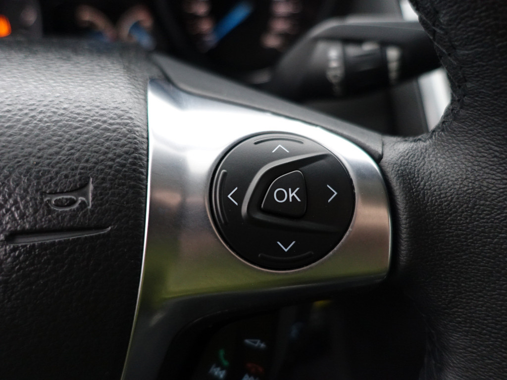 
								Ford Focus 1.0 EcoBoost Lease Titanium- Stoelverwarming, Park Assist, Clima, Sport Interieur, Park Pilot vol									
